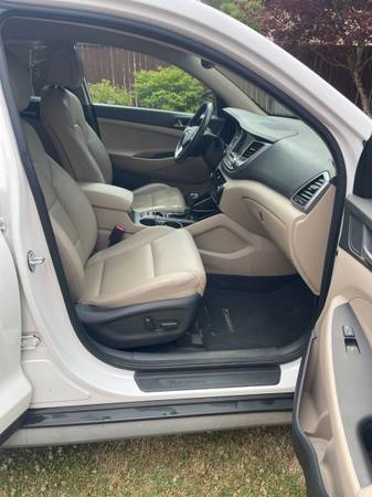 2017 Hyundai Tucson, SE - $14,500 (Auburn)63623561513857122