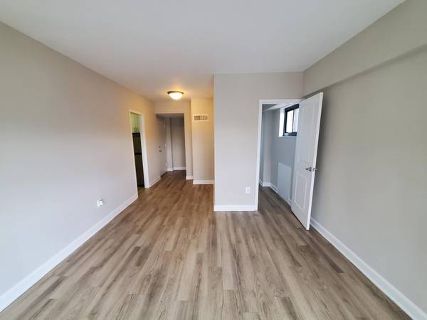 $1,950 / 450ft2 - Beautiful + Spacious Studio* ALL UTILITIES INCLUDED*Pet Friendly (Dupont Circle)63843419289219121