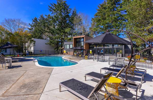 $1,839 / 2br - 880ft2 - Carpet In Bedrooms, Outdoor Fitness Center, Renovated (8022 83rd Avenue Southwest, Lakewood, WA)63838111740163123