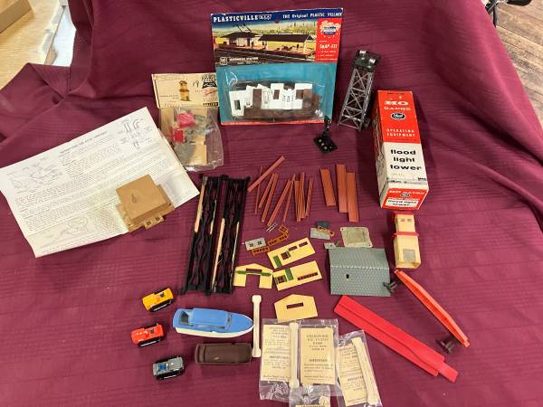 TRAIN ACCESSORIES 1