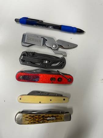 Several Knives for sale different prices 1