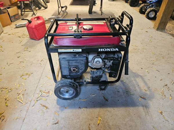 Honda EB 5000X Generator 1