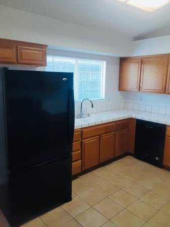 $2,550 / 3br - HOME FOR RENT IN ELK GROVE 3br,2ba $2,55063844740153091122