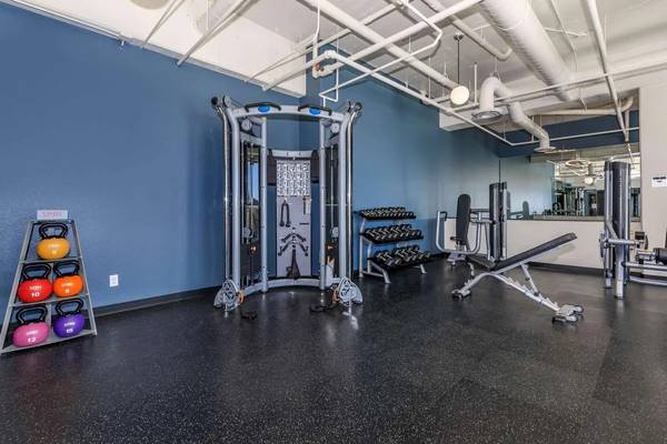 $1,325 / 1br - 525ft2 - You've picked a great space! We're near public transport (Tacoma)63659728865793124