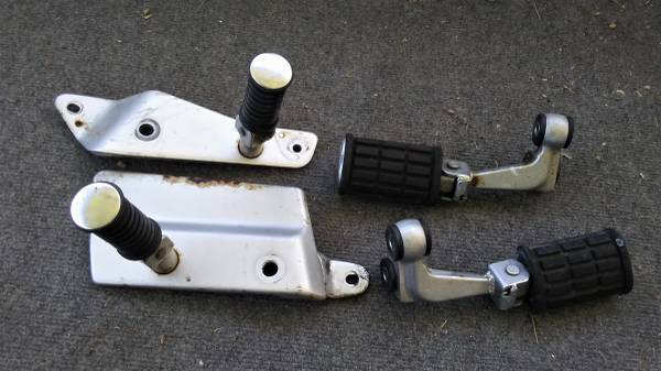2009 Yamaha XV250 VStar Virago Foot Pegs Front Rear Complete Set 1