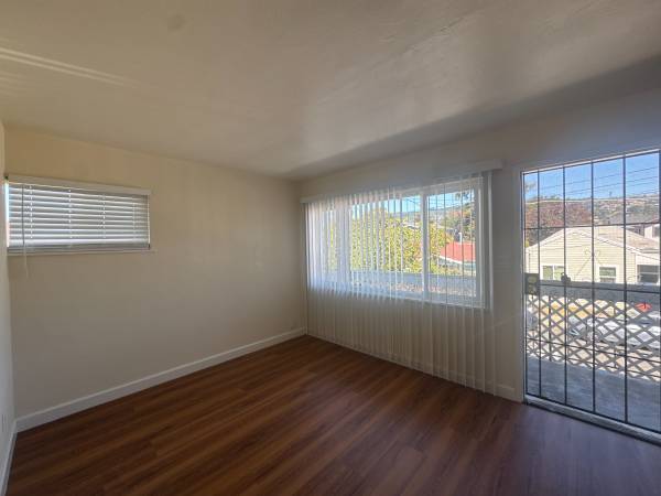 $911 / 1br - **1608 Virginia St, Berkeley, CA ** (berkeley)63888990411009120