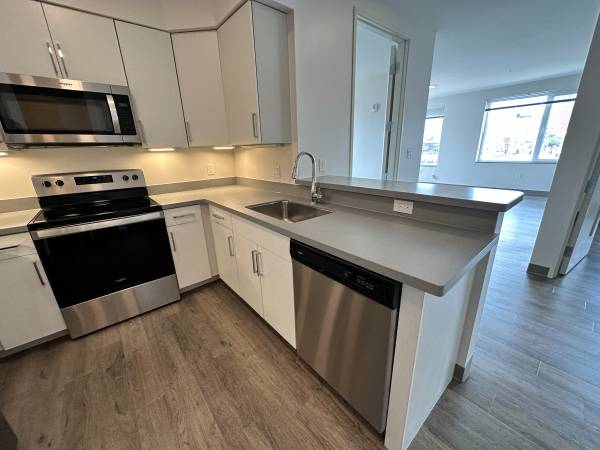 $2,513 / 2br - 914ft2 - Stunning 2 BR for Rent!! Free Hot Water and Free in home Wifi!!!!! (Manchester)63656262308483123