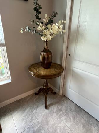 Beautiful side table 1