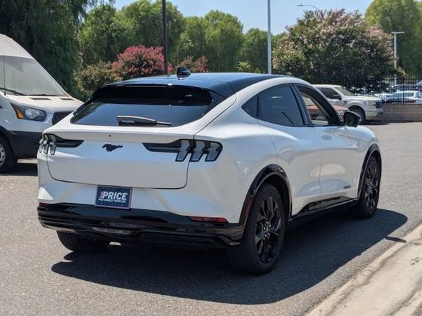 2023 Ford Mustang Mach-E SUV eléctrico premium certificado - $30,692 (Llame al *(661) 430-0723* para confirmar disponibilidad al instante)63470044123009124