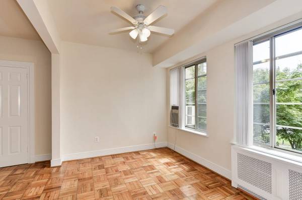 $1,750 / 520ft2 - Washington DC, Studio 1BA, Public Transportation (3200 16th Street Northwest, Washington, DC)63896039160195122