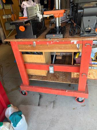 Woodworking Rolling work table with wired outlets 1