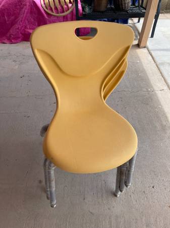 3 NEW Plastic Chairs 1