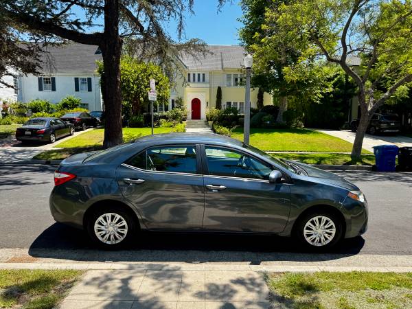 Toyota Corolla · Sedan 4D - EXCELLENT 💪 - $10,59063436936448771123