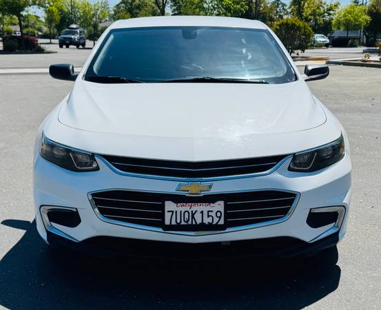 2017 Chevy Malibu LS (Título Limpio) $8999 - $8,999 (Orangevale)63619609490819121