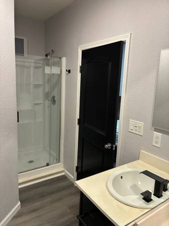 Habitación en alquiler por $1,400 – Dormitorio principal con baño privado en American Canyon (condado de Napa)63824143467011122