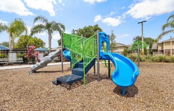 $1,688 / 3br - 1150ft2 - Charming 3 Bed / 2 bath at an amazing price! 1150 Sq Feet (Pompano Beach)64049453884547124