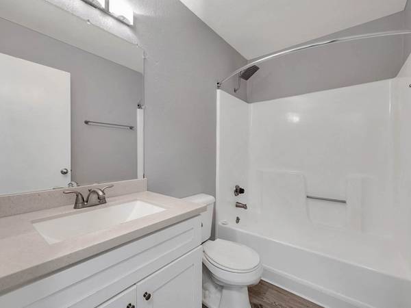 $1,773 / 2br - 872ft2 - 2B/1B, Picnic Area, Microwave (38300 30th Street East , Palmdale, CA)63953217674754122