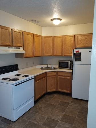 $525 / 1br - 765ft2 - Kirkwood Heights 20-52 66th Ave SW  1 Habitación/1 Baño (Cedar Rapids IA)63863567831297123