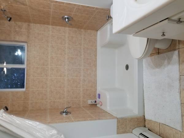 $1350.00 / 1br - Furnished Private Room Efficiency Suite in Lake House63931788264835124