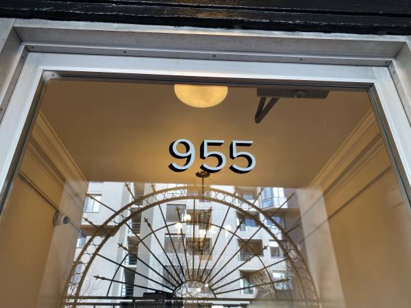 $1,855 Great sunny studio, hardwood, nice kitchen, laundry, ALL utilitie inc. (lower nob hill)63667975533441122