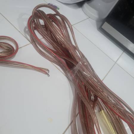 10 ft.Aperature A/V Cable 1