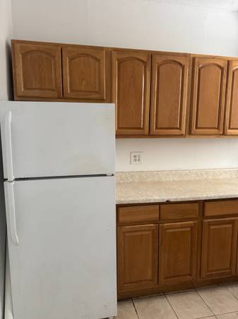 $1,800 LOWER LEVEL STUDIO APARTMENT - ASTORIA/DITMARS (ASTORIA)63945496859266122