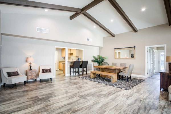 $1,700 / 2br - 850ft2 - Central HVAC, 2bd 1ba, Sacramento CA (2825 Tiber Dr, Sacramento, CA)63844738727555124