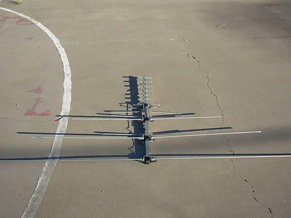 Old time TV antenna 1