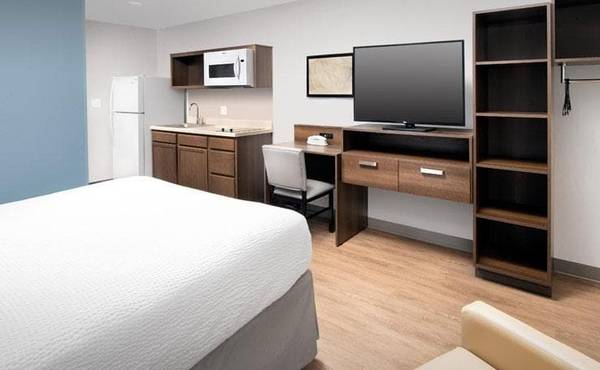 $1,839 / 1br - ¿Nuevo Huésped? ¡Disfruta de Grandes Ahorros con Nuestra Oferta Especial del Primer Mes! (5260 S Santa Fe Dr, Littleton, CO)63666632846851123