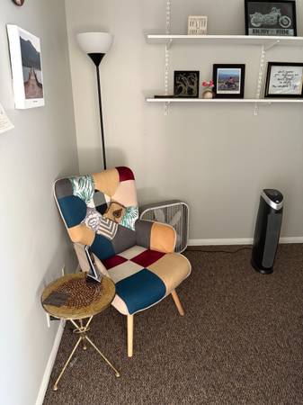$200 Therapist wanted to sublet therapy space (Oceanside)63933117431555121