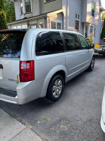 2010 Dodge Grand Caravan SE - $3.800 (Rochester)63471495317505124