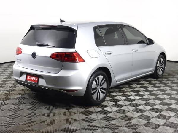 2016 Volkswagen e-Golf SE - $16,995 (Volkswagen e-Golf Sedán)63470612851587124