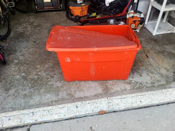 Large storage bin 1