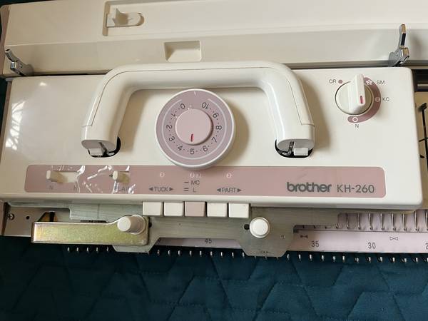 Brother KH260 Knitting Machine 1