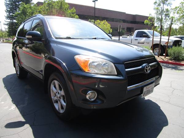 2011 Toyota RAV4 Limited AWD /w 106k miles, Well Kept, Clean Carfax - $11,900 (Stevenson Ranch)63436935606147122