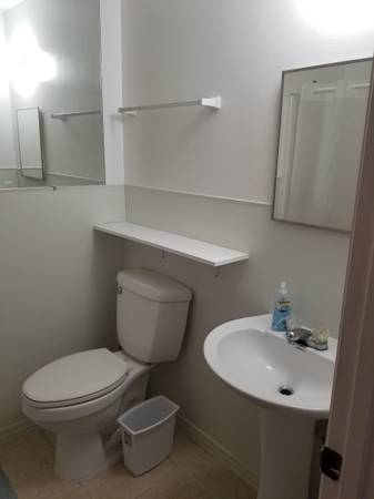 $1 / 2br - 1000ft2 - Room +bath avail. for Female (Port st lucie)63823722745473123