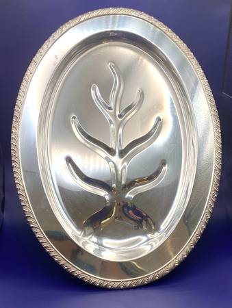 ** Hermosa bandeja de servir con pies, plateada al estilo vintage de Wm. Rogers ** - $48 (Mequon)63471406894465120