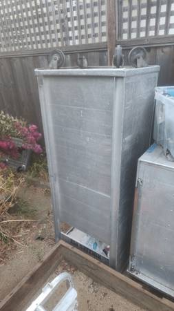 Enclosed sheetpan rack 1