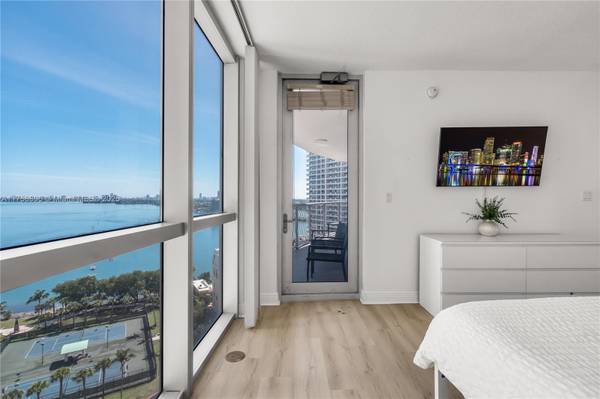 $4,300 / 2br - 1150ft2 - OPERA TOWER DOWNTOWN EDGEWATER TWO BED (OPERA TOWER DOWNTOWN/MIDTOWN)63906440359427120
