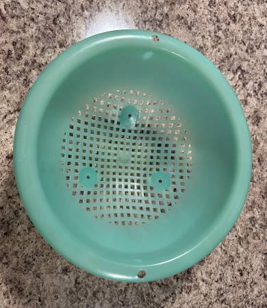 🌟 RARE Vintage 1956 Tupperware Jadeite Colander 1