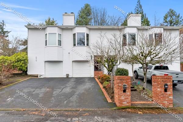 $2,495 / 2br - 1662ft2 - Updated, Spacious 2 Bedroom, Pet Friendly Sylvan Townhome Style Condo (Portland)63777026693891120