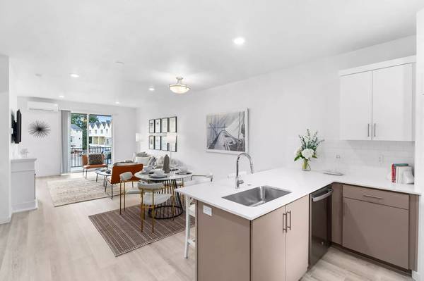 $2,999 / 3br - 1745ft2 - Vida cómoda. ¡Ubicación conveniente, espaciosa con 3 habitaciones y 3.5 baños! (Oregon City)63672636815617123