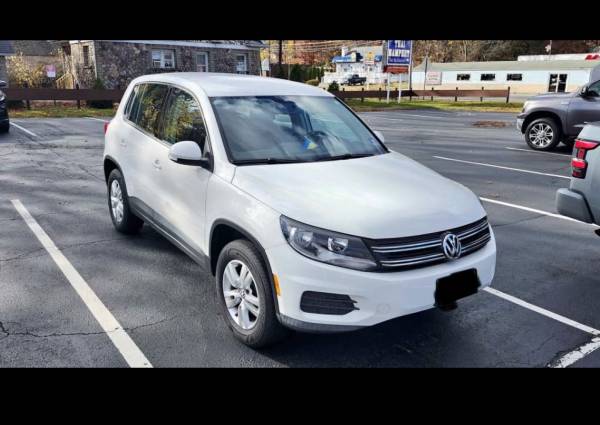 2016. AWD. SUV. Clean title. No issues. 1