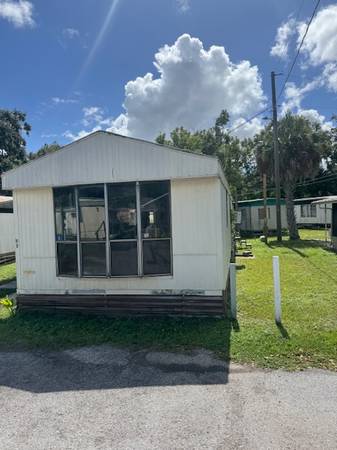 $900 / 1br - 650ft2 - Furnished Retro Mobile Home in 55+ Mobile Home Park (NW of University Mall Area)63976137109634120