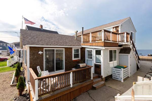 $11 / 4br - Oceanfront w/Amazing Views! Hottub! Location! (Scituate)64186292740097121