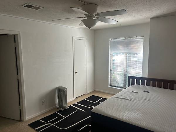 $900 Mujer buscando compartir apartamento con Mujer preferiblemente (Roswell)63921559230979123