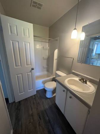 $991 / 1br - 600ft2 - MUDARSE PARA EL 7.9.25 Y OBTÉN $500 DE DESCUENTO EN EL PRÓXIMO MES (3010 SIMCOE DRIVE)63953483508867122