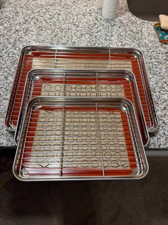 3 baking sheets 1