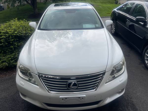LEXUS LS460 2011. 202K MILLAS EN CARRETERA. EN EXCELENTE ESTADO - $6,990 (Yonkers)63614719427971120