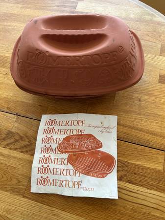 Romertopf clay roaster Dutch oven 1